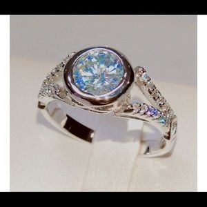 Woman White Stone Diamondique Ring